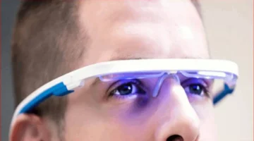 نظارات علاج ضوئي.. موضة يومية تحسن النوم والمزاج 2025